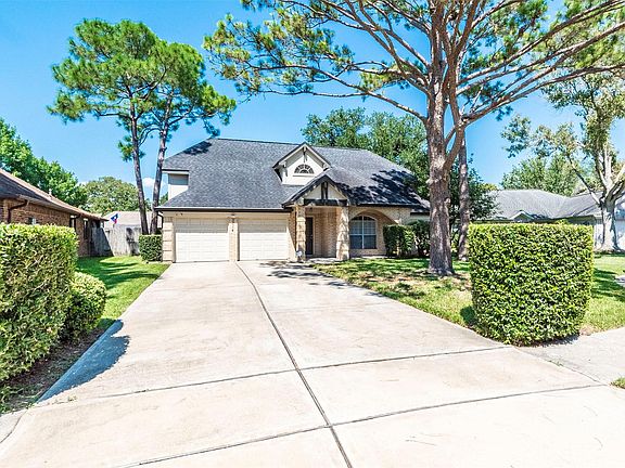 2nd image of 3014 Ferndale Dr