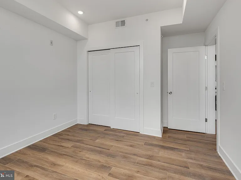 2214 N Front St #204 — Photo 20