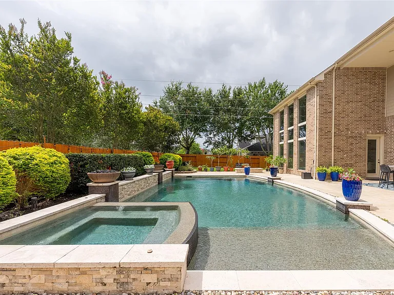 2447 Monarch Terrace Dr — Photo 26