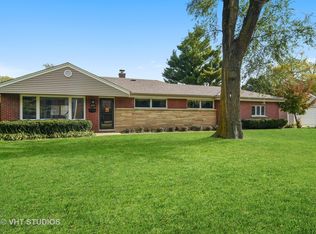 805 Revere Rd, Glenview, IL