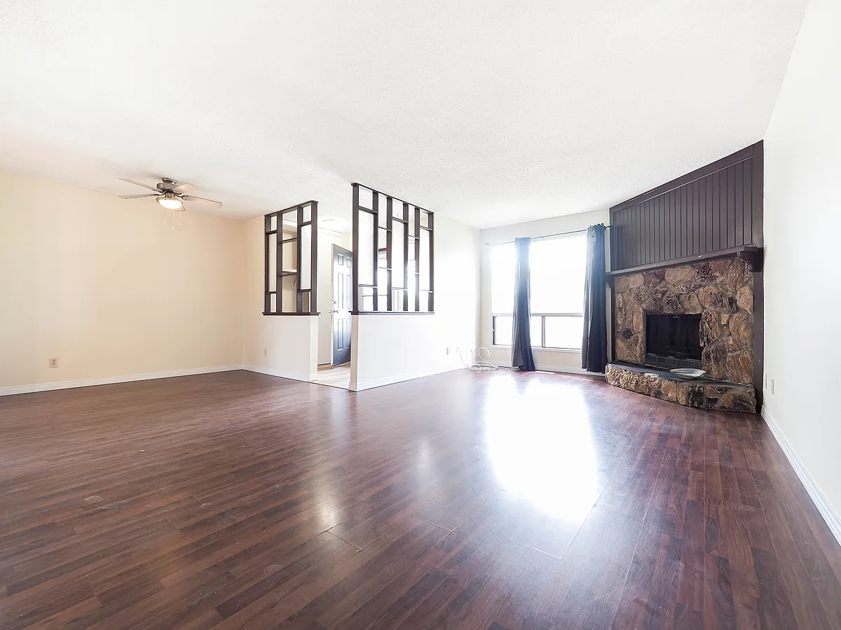 Building Photo - 245 Dunluce Rd NW