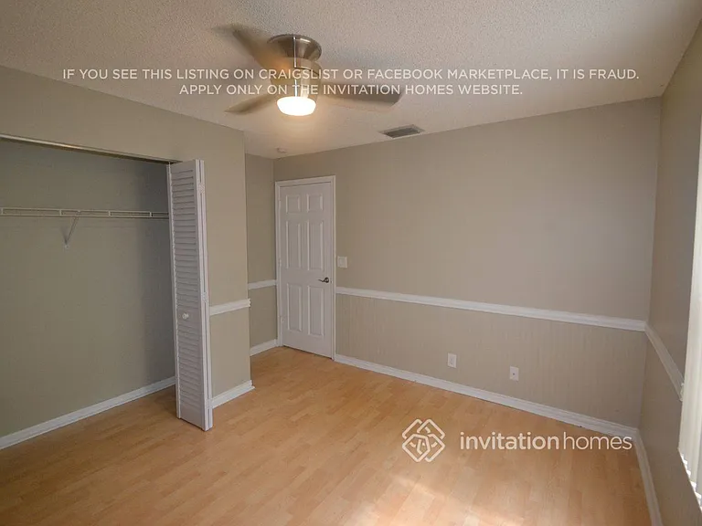 9406 NW 8th Cir — Photo 8