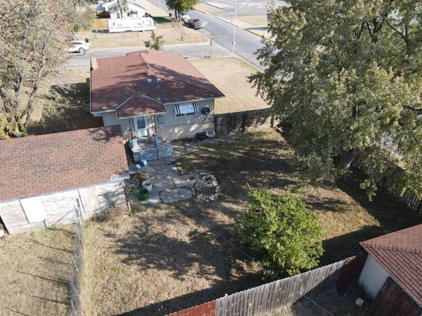 403 30th St, Wilson, KS 67490
