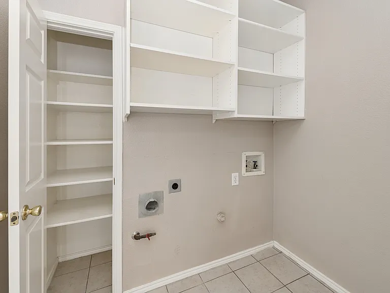 10613 Brandenberg Dr — Photo 30