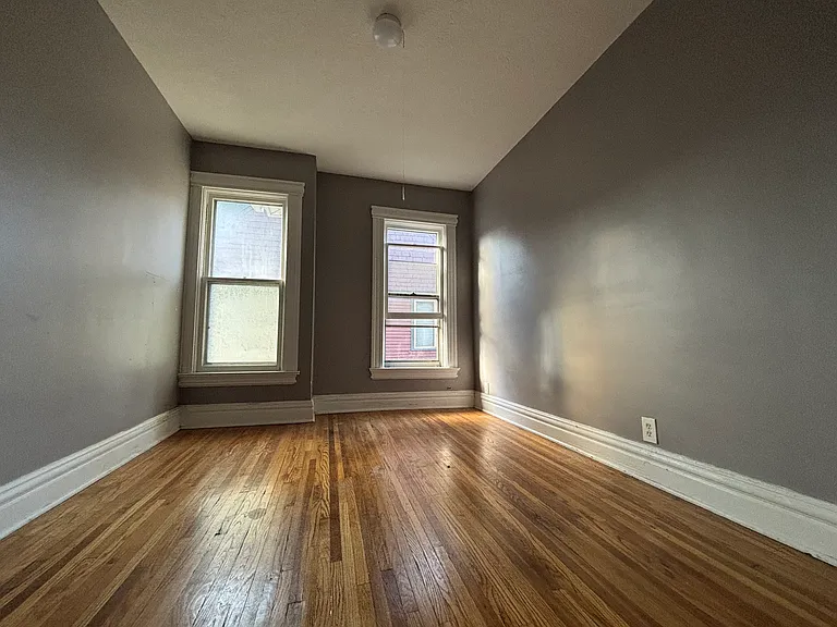 7 Roosevelt St #2 — Photo 6