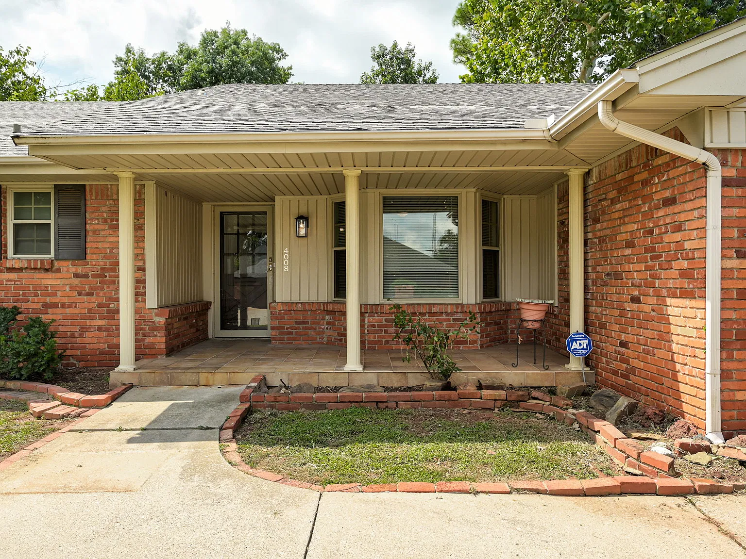 4008 Northwest 62nd Terrace - 1 — Photo 1