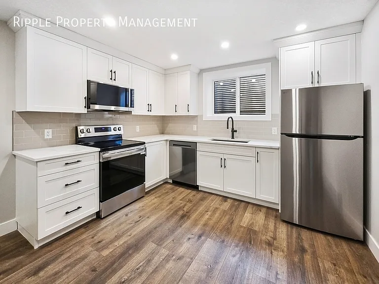 2614R 28th Ave SW #2614R — Photo 2