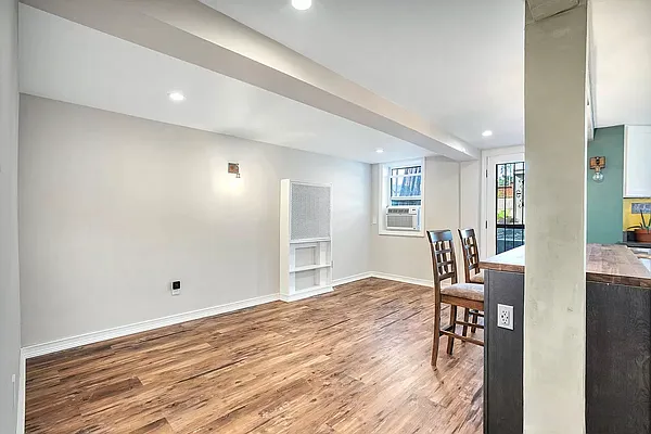 Rented by Compass | media 17