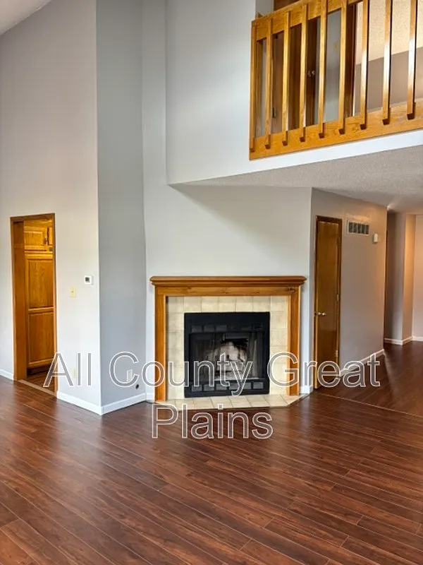 2 bed, 2.0 bath, $1,795 — Photo 2