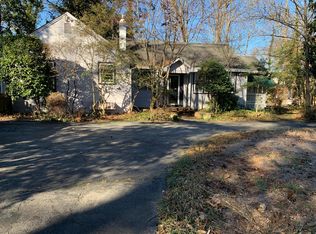 789 N Stratford Rd, Winston Salem, NC 27104