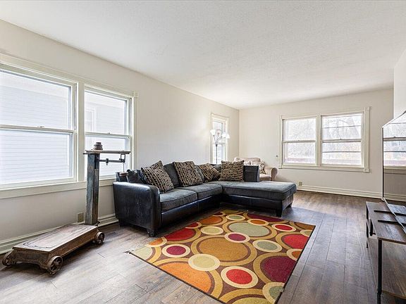 5th image of 449 Glen Ave