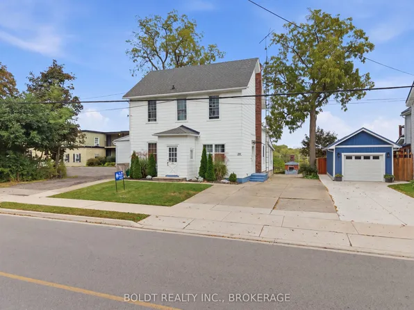 28 Chapel St S, Thorold, ON L2V 2C6