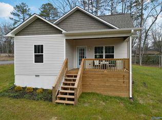 312 4th Pl NE, Arab, AL 35016