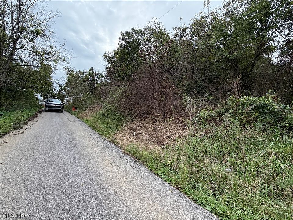 2nd image of 0 Maple Ave