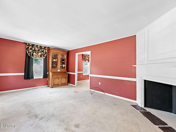 5th image of 607 Woodland Dr
