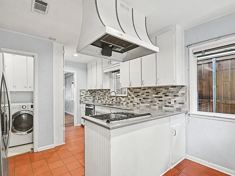 4012 W 6th St — Photo 17