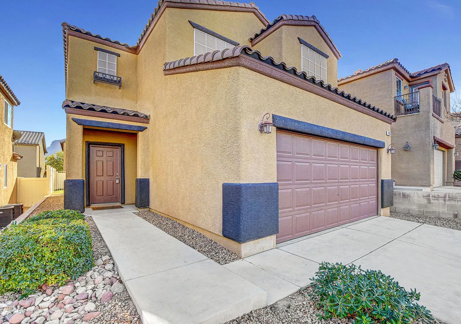 Beautiful 4 BR home in Mountains Edge — Photo 4