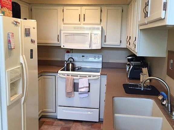 2nd image of 748 Rock Crest Ct APT 301
