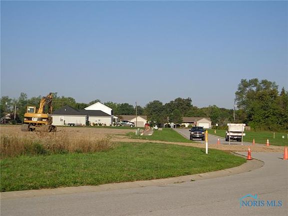 5th image of 1888 N Freedom Dr