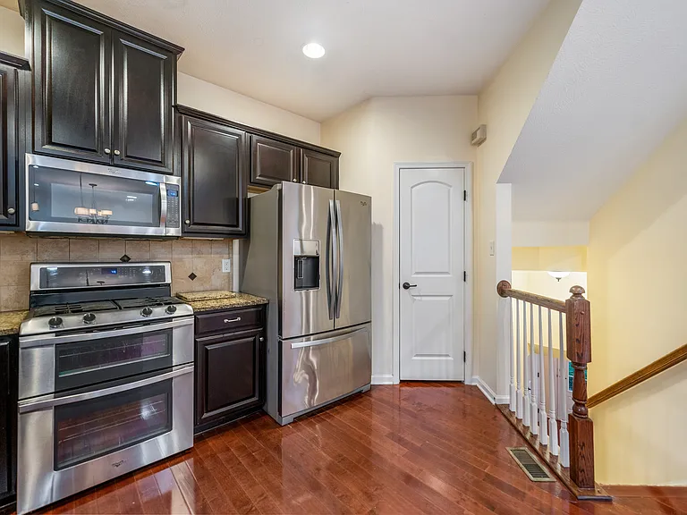 3114 Raintree Dr — Photo 6