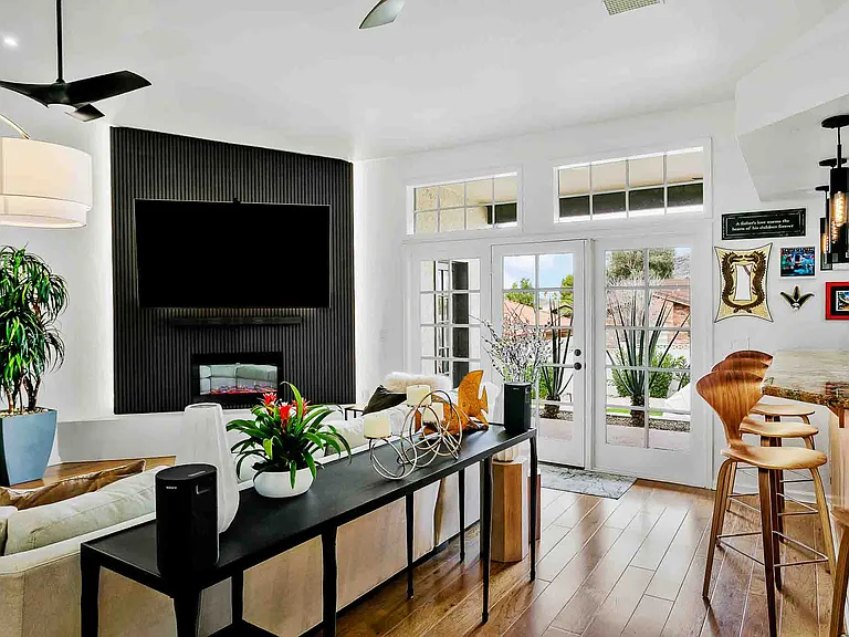 1202 W Aster Dr — Photo 6