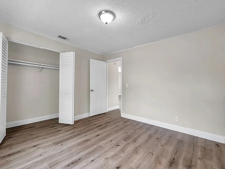 7009 S Mascotte St #B — Photo 11