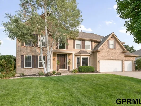 2211 S 185th St, Omaha, NE 68130