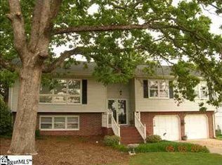 33 Wood Cir, Taylors, SC 29687