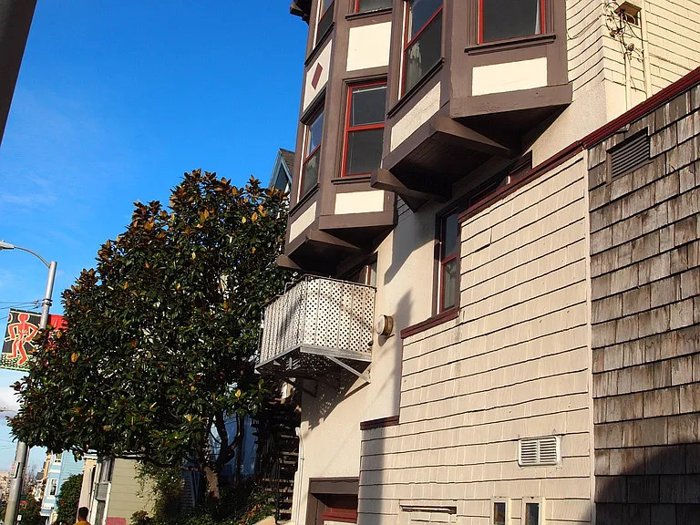 3561 Mission St — Photo 11