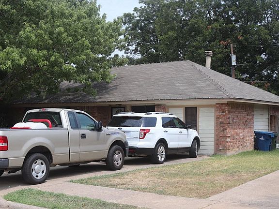 3rd image of 532 Mary Jane Ln