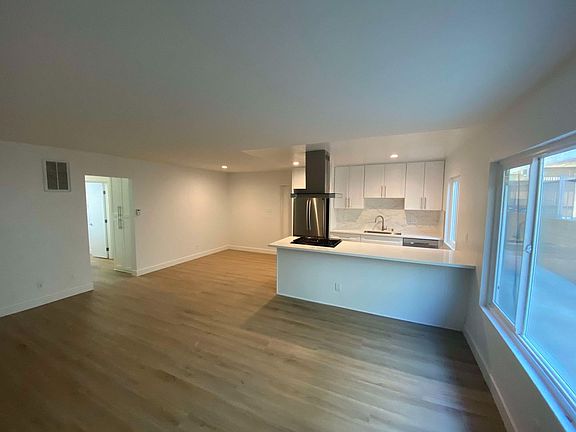 2nd image of 3678 Watseka Ave APT 3
