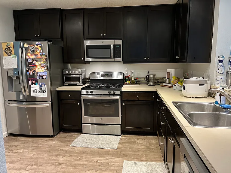 10562 NE Park Ridge Way — Photo 1