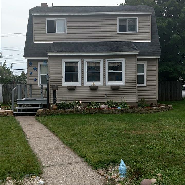 1st image of 733 Cass Ave