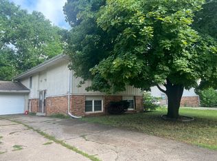 2641 Cardifs Ave #1/2, Springfield, IL 62704