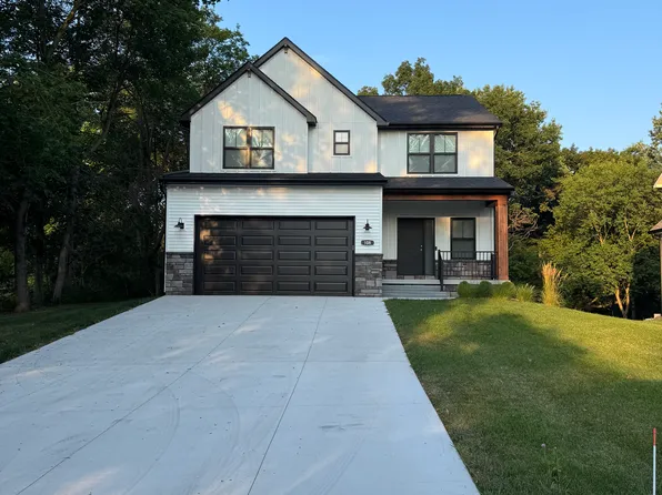 108 School St, Brighton, MI 48116