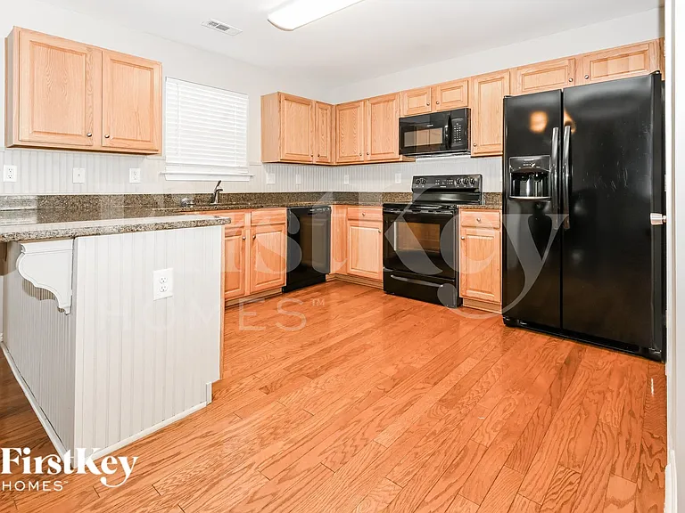 123 Elba Dr — Photo 7