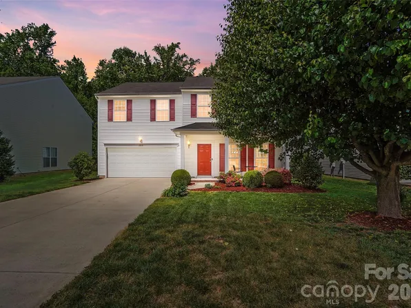 3926 Cameron Creek Dr, Matthews, NC 28105