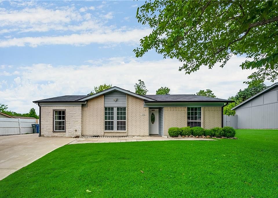 1st image of 1322 Cove Dr
