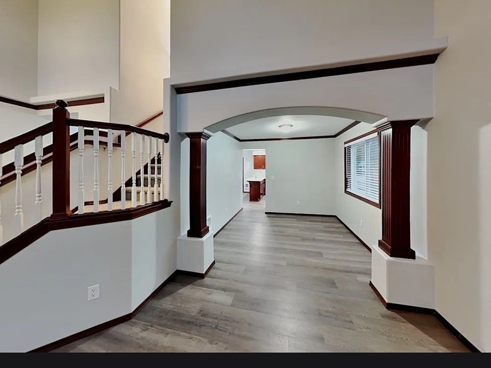 1st image of 8128 179th Pl NE