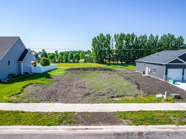 6578 45th Ave S, Fargo, ND 58104