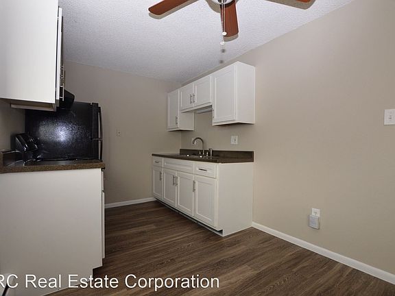 2nd image of 502 W Prentice Ave #11169910