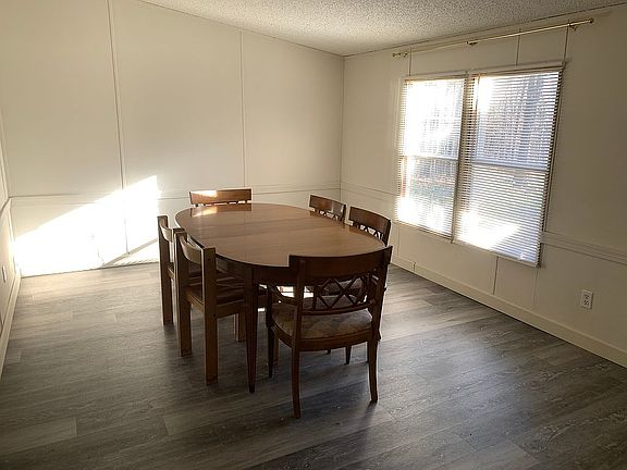 3rd image of 107 Winslow Dr