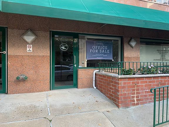 3rd image of 83-71 116th St Condo 1