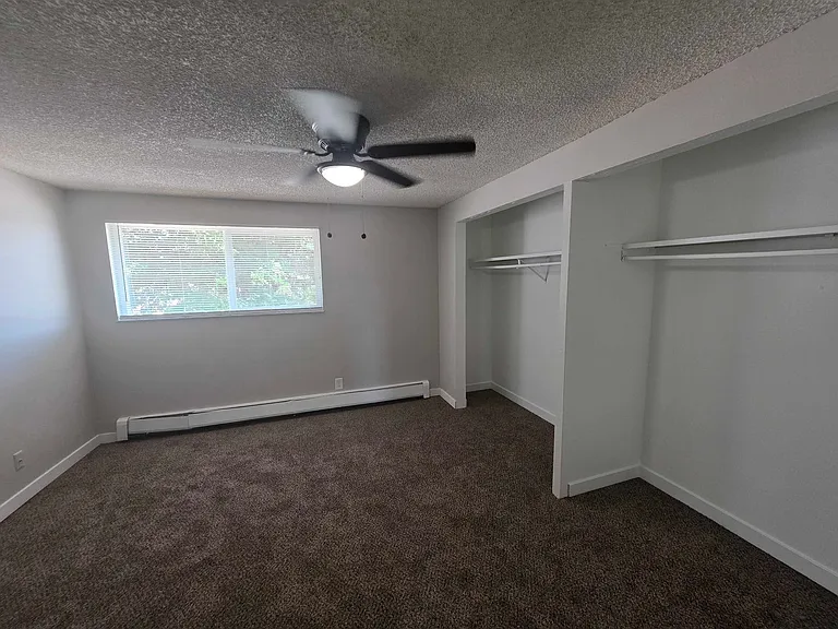 Sunstone Apartments — Photo 18