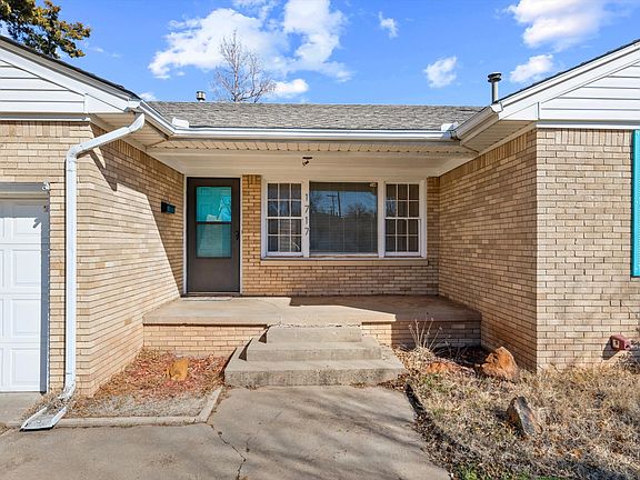2nd image of 1717 Oxford Way