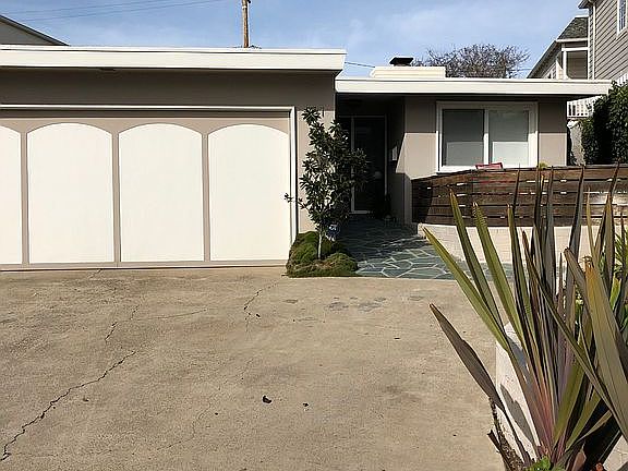 3rd image of 231 Poppy Ave