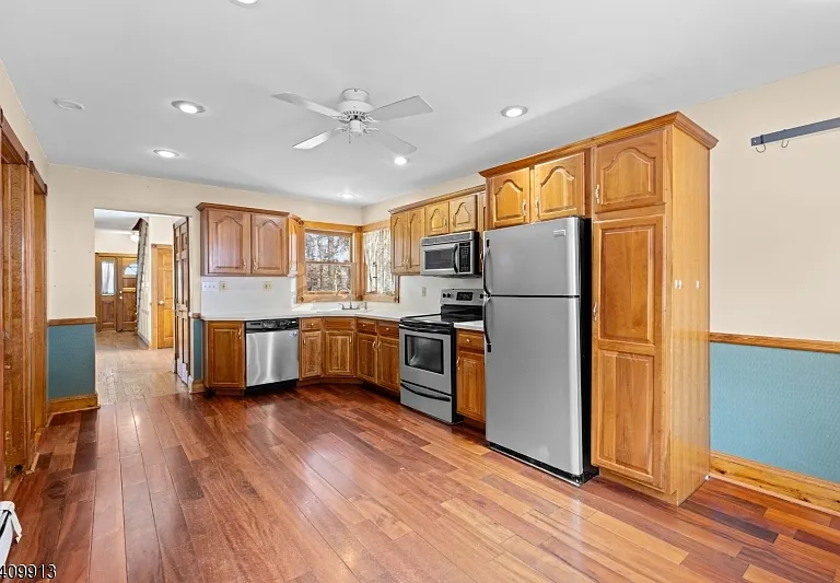 147 Millbrook Ave — Photo 5