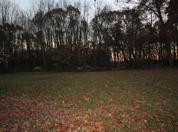 4th image of 3304 Woodhams Ave