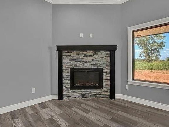 5th image of 3307 Pondridge Rd
