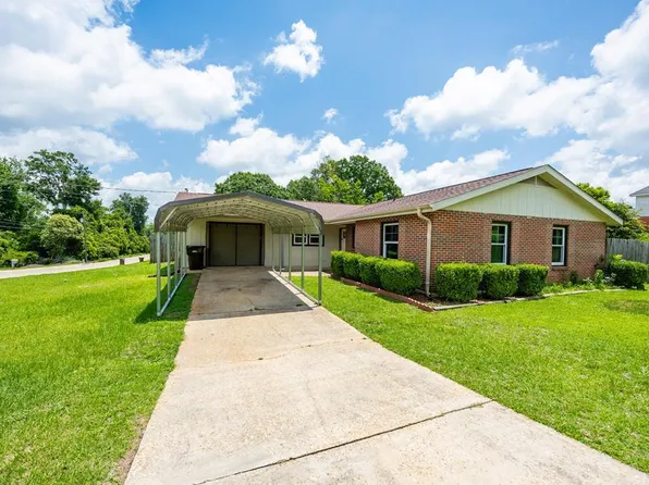 14 Brown Ave, Daleville, AL 36322